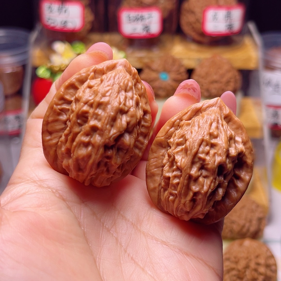 文玩核桃吊坠西北大红袍