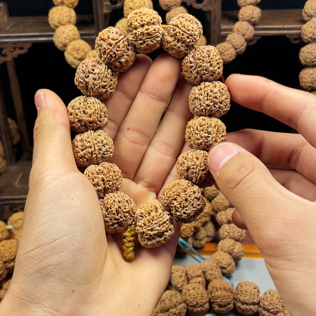 金刚菩提吊坠23蜂窝