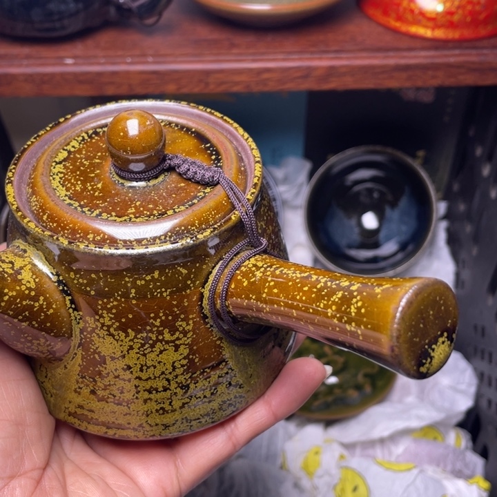 茶盏在我家吃完东西后