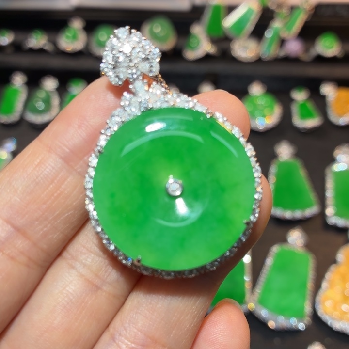 翡翠18K金镶嵌吊坠(不含链)翡翠