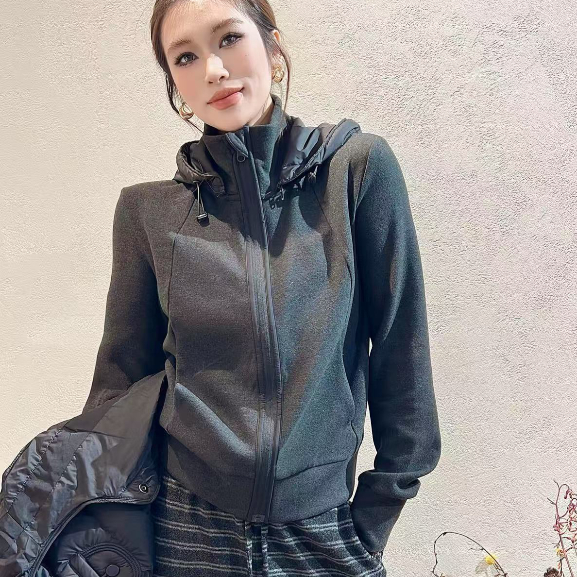 连帽轻职风女厚款短款加绒外套女士上衣常规款短外套