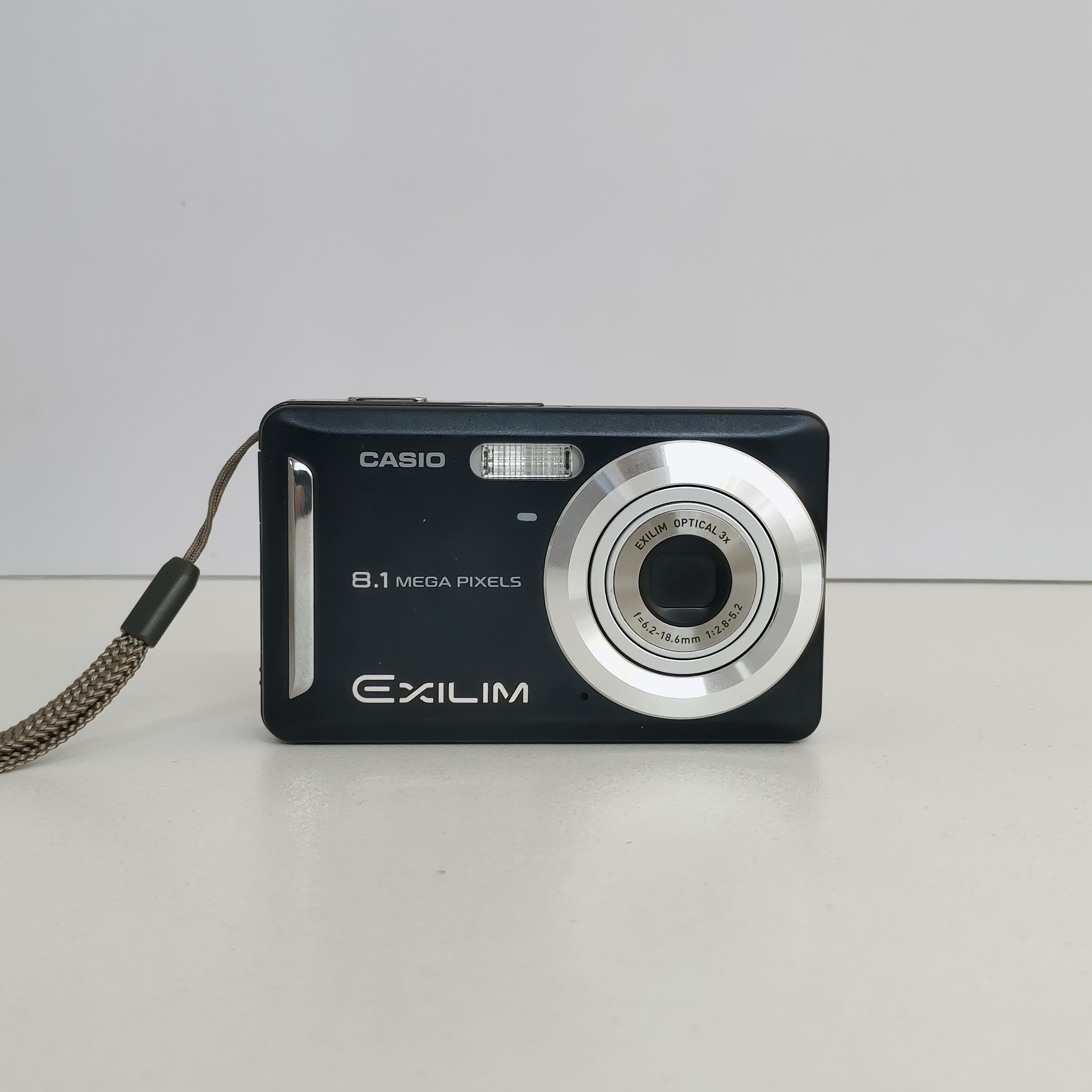 95新 Casio/卡西欧 Z9黑色ccd相机冷白皮3倍光学变焦800W像素