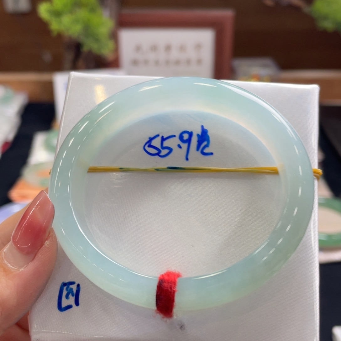 翡翠手镯未镶嵌55.9贵