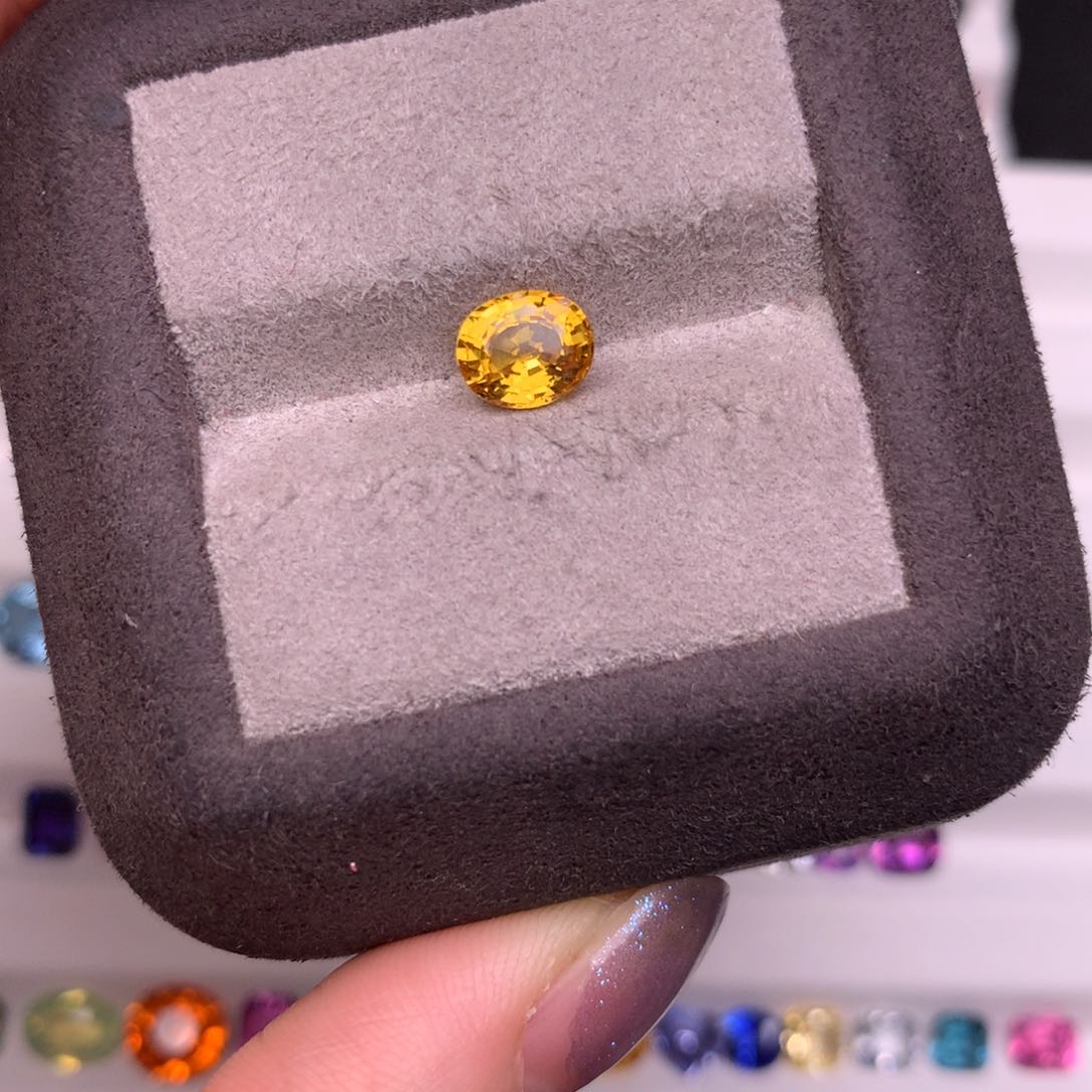 蓝宝石裸石未镶嵌1.29克拉