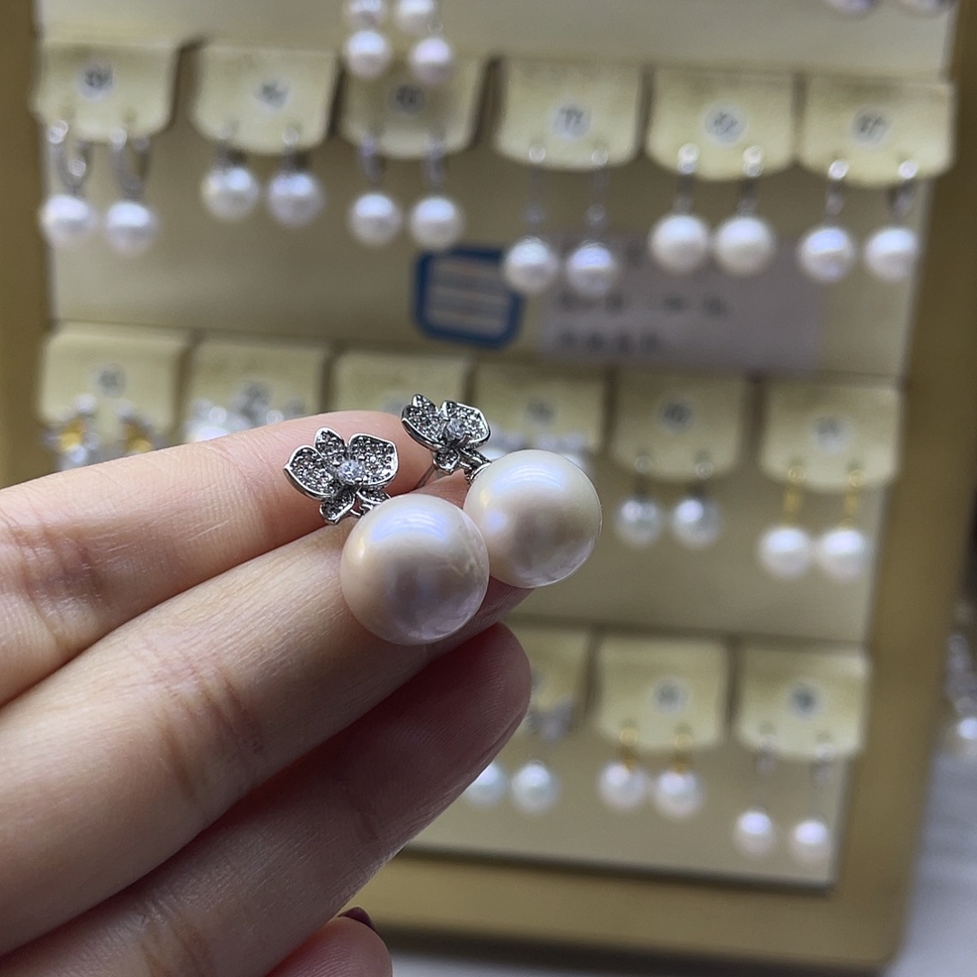 淡水珍珠银S925镶嵌耳饰