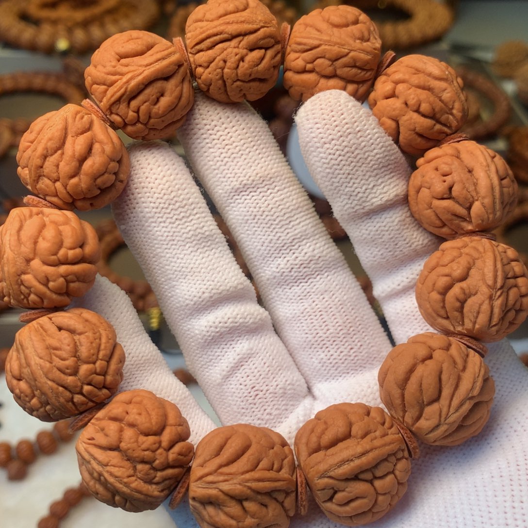 K***i手串桃核秦岭龙纹