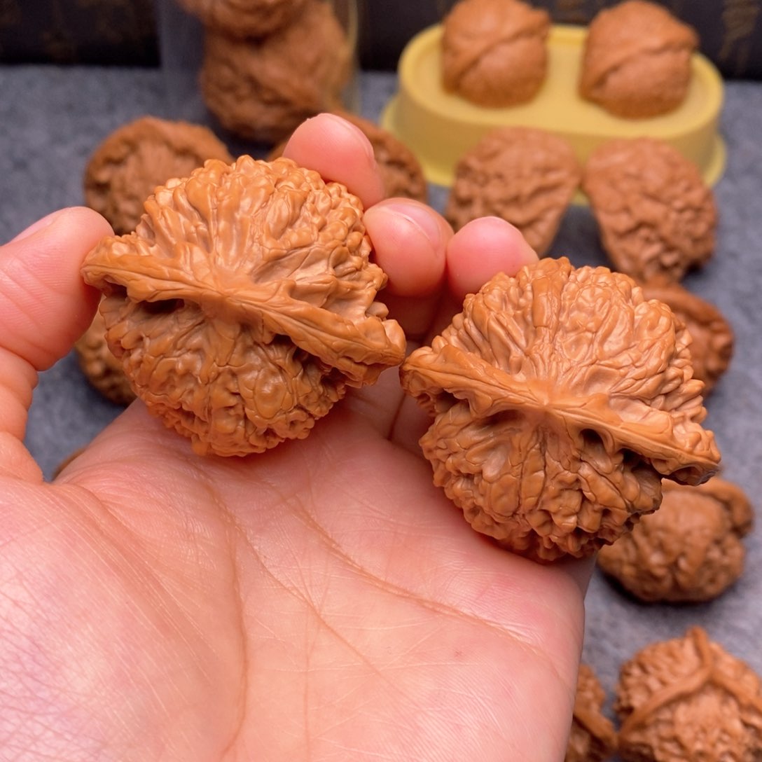 文玩核桃把件阿*官帽47尺