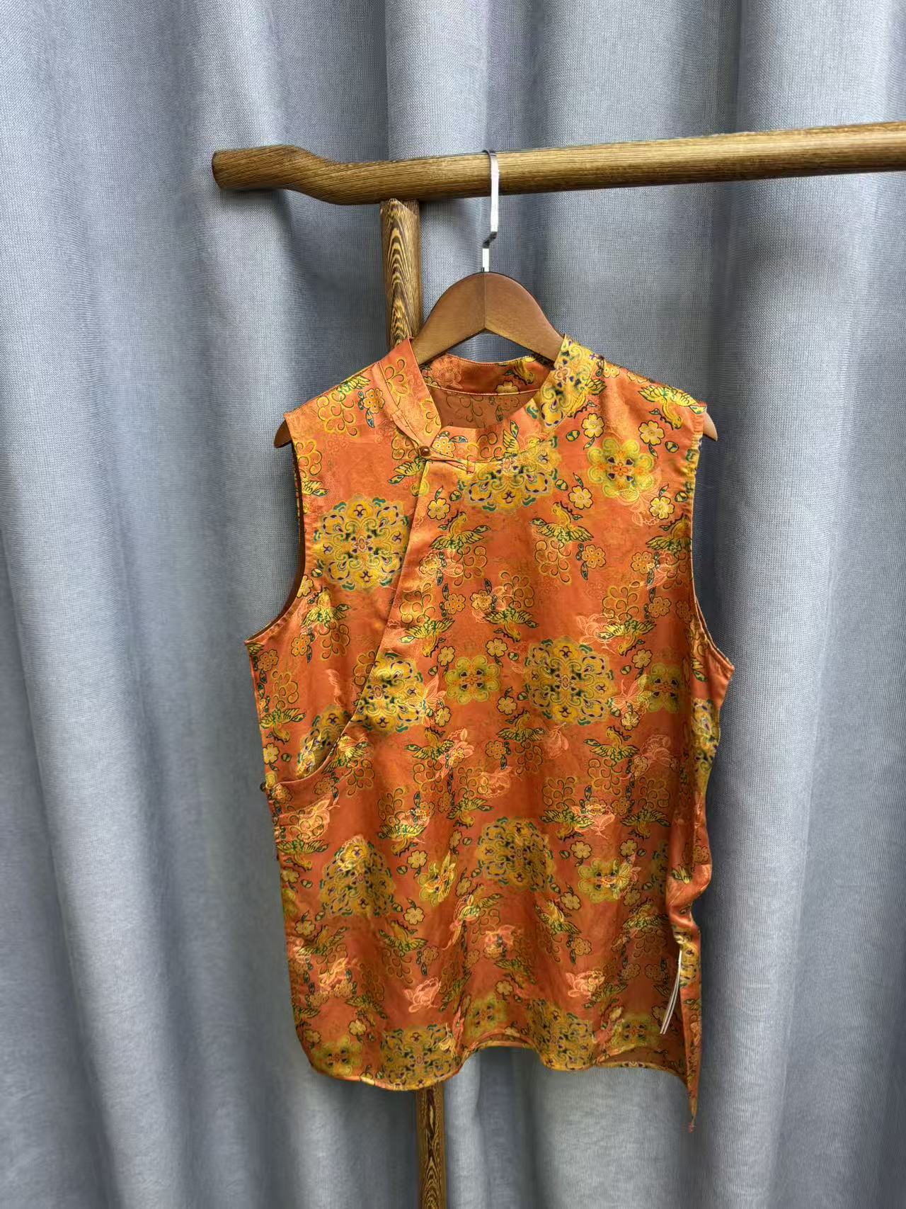 2025夏季新款时尚简约新中式桑蚕丝香云纱奥黛提花上衣女Y885