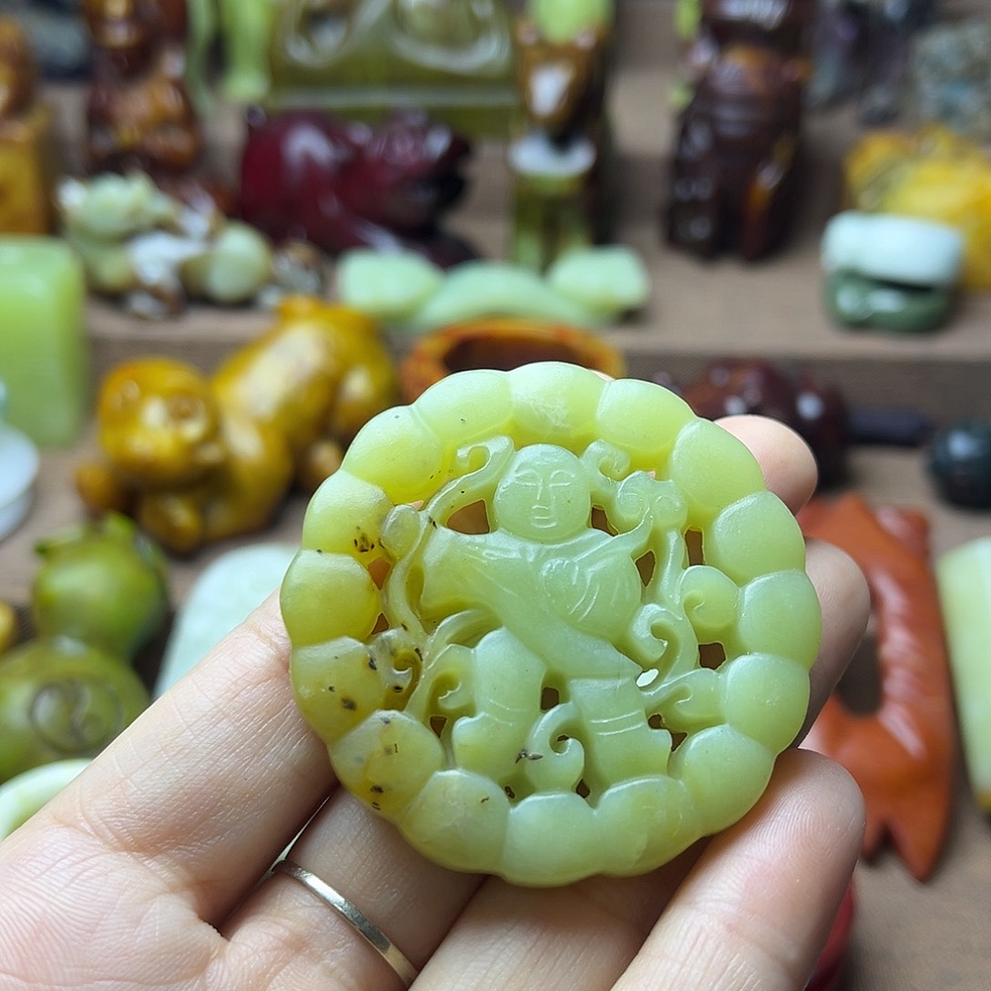 白玉菩提吊坠27。。