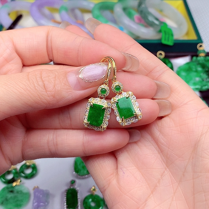 翡翠颈饰银S925镶嵌翡翠