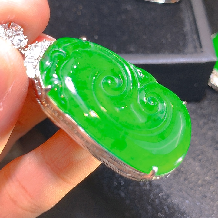 【闪购商品】翡翠颈饰未镶嵌翡翠