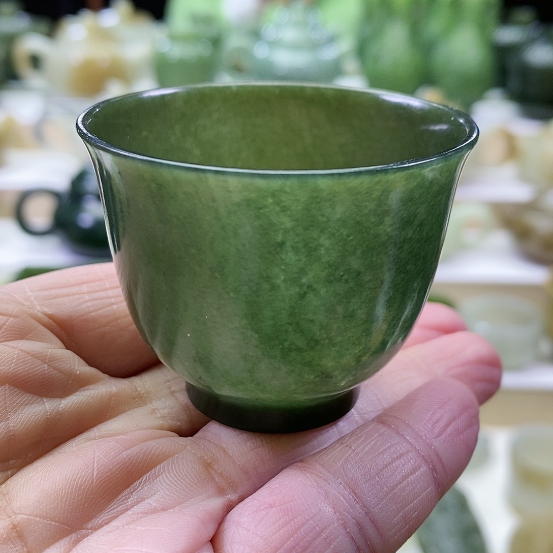 和田玉茶杯未镶嵌