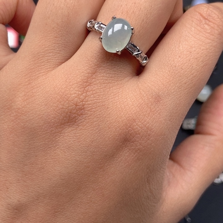 翡翠未镶嵌戒指戒指