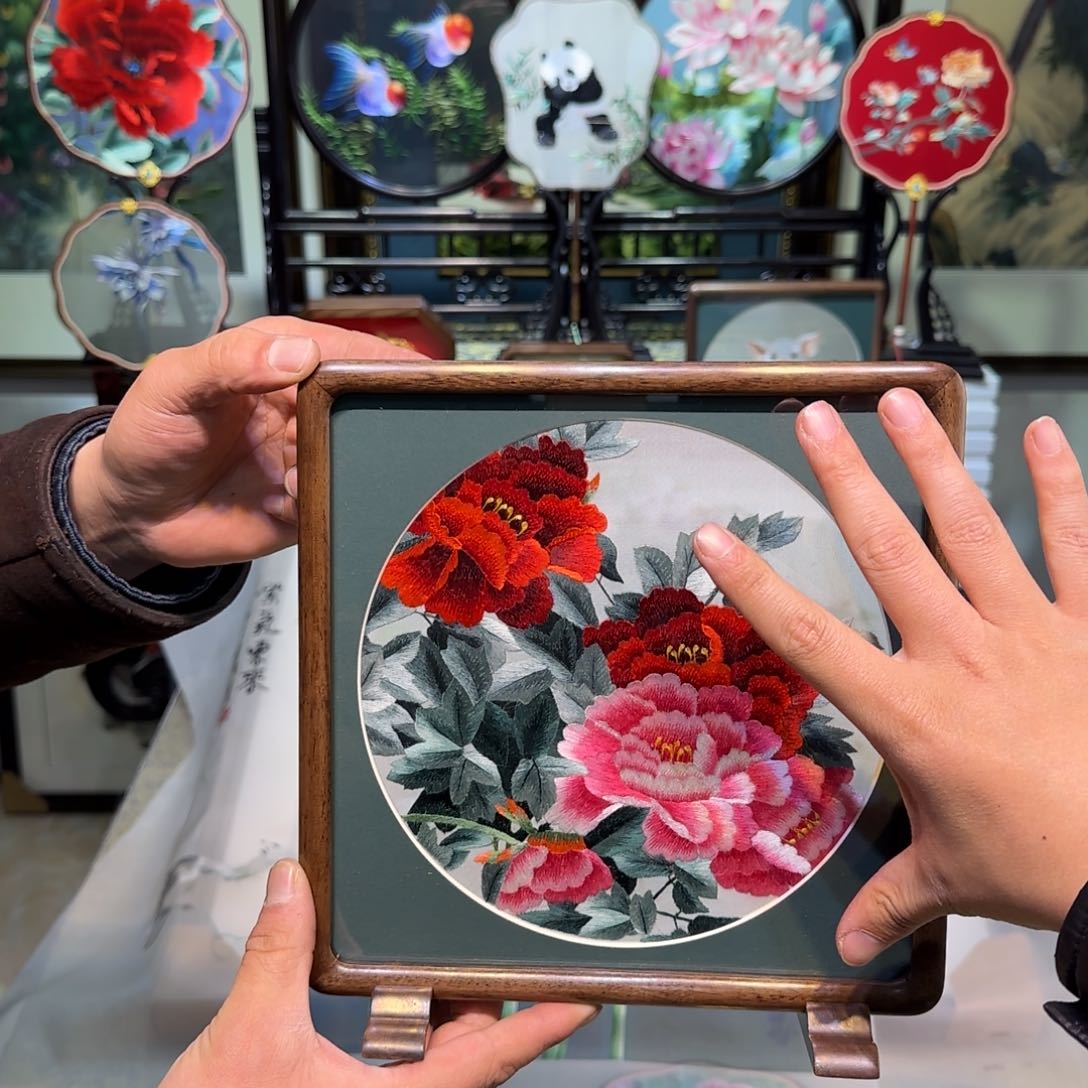 刺绣刺绣工艺精湛