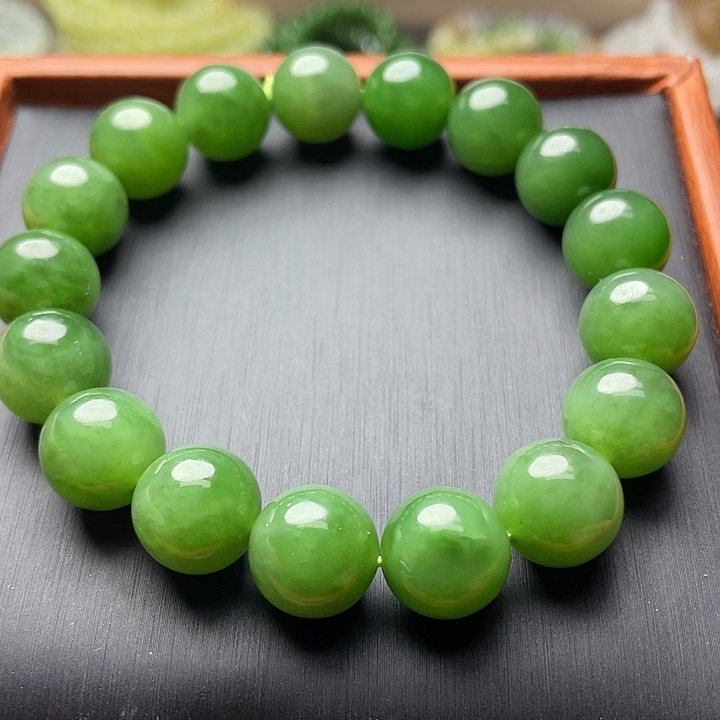 和田玉（碧玉）未镶嵌手链