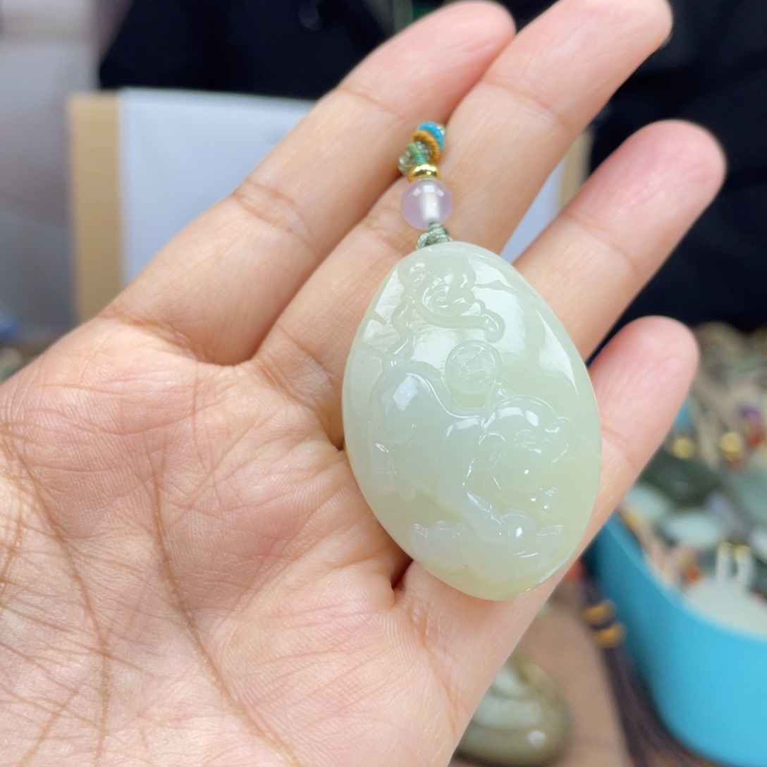 和田玉颈饰未镶嵌