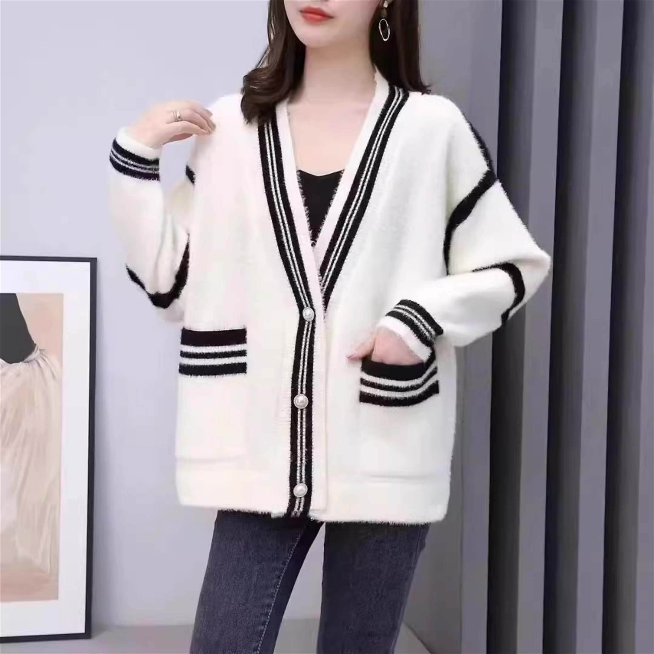撞色软糯宽松慵懒风V领毛衣外套女秋季大码胖MM显瘦宽松针织开衫