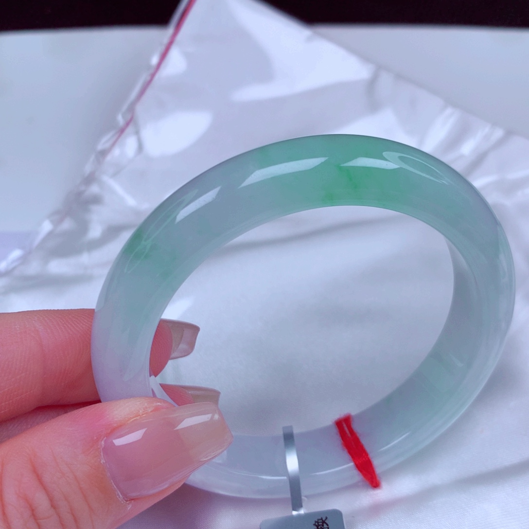 翡翠未镶嵌手镯手镯