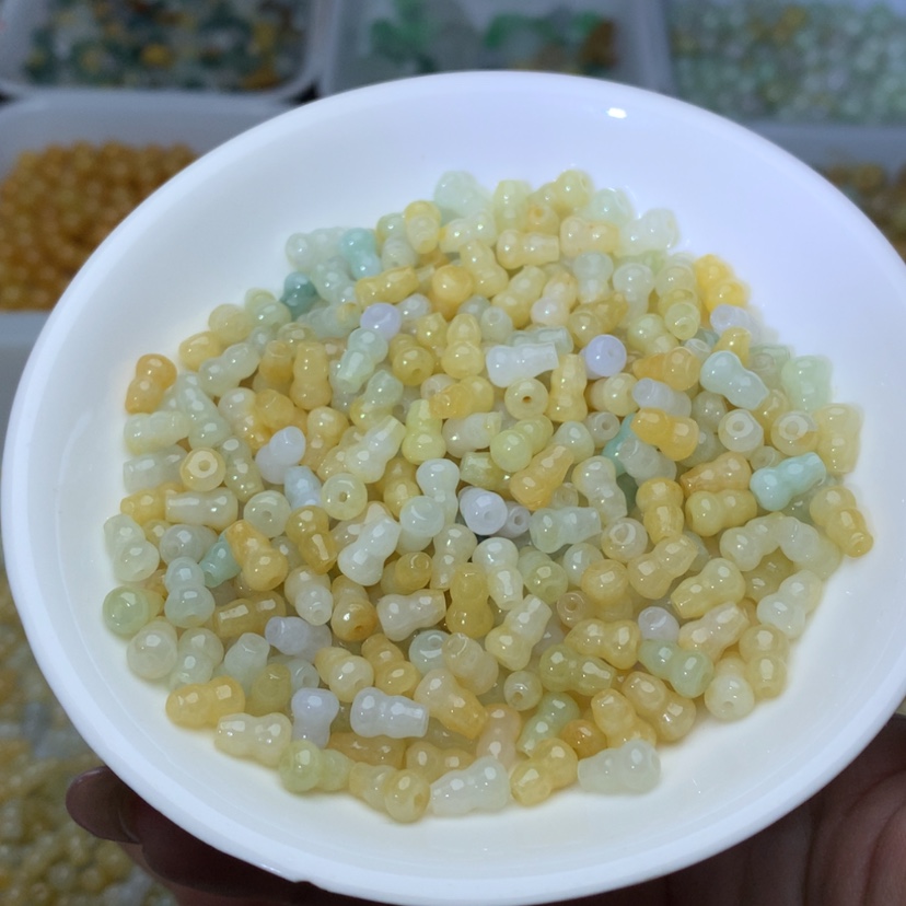 【闪购商品】翡翠手链未镶嵌卡5乘7.4冰黄葫芦50颗