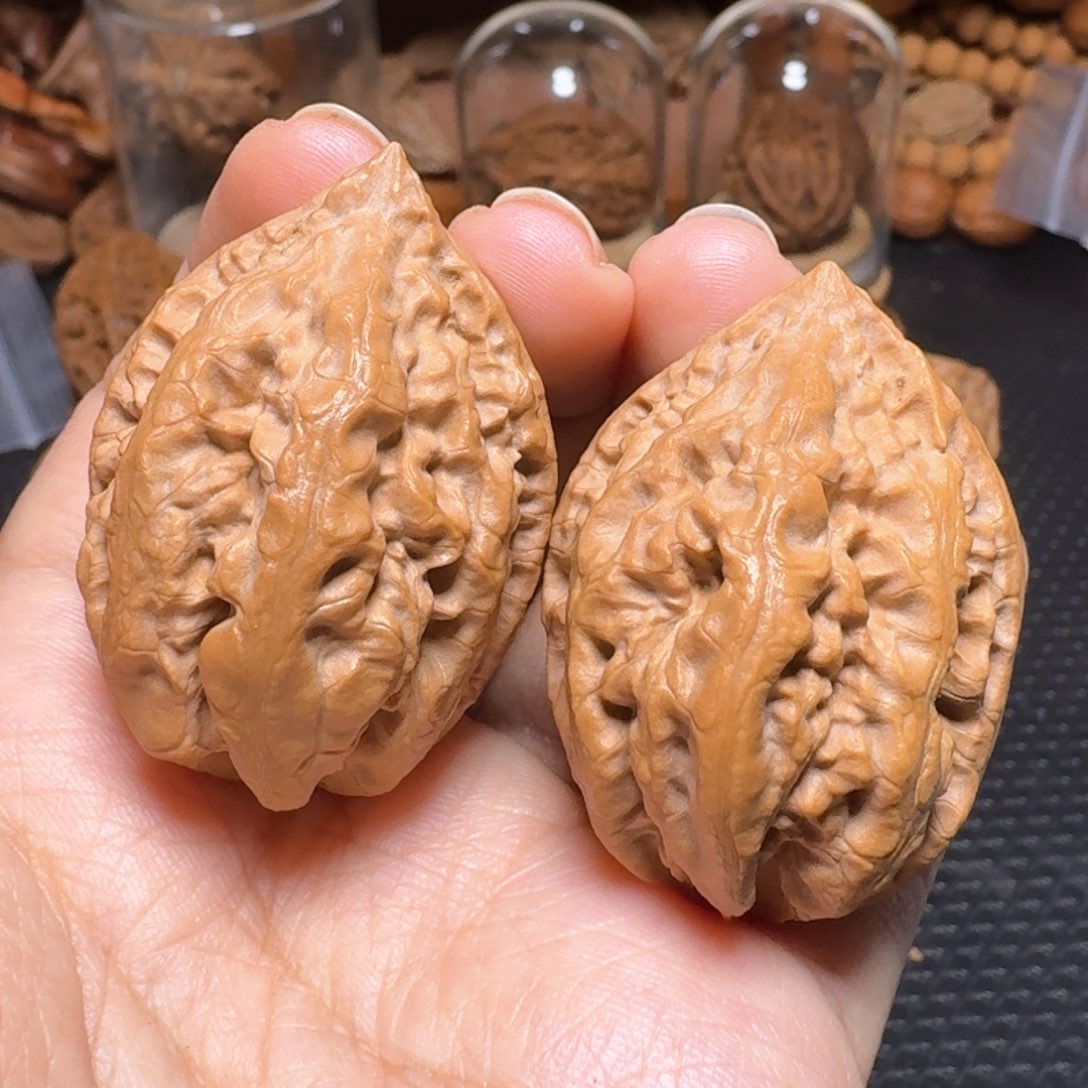 文玩核桃把件草莓