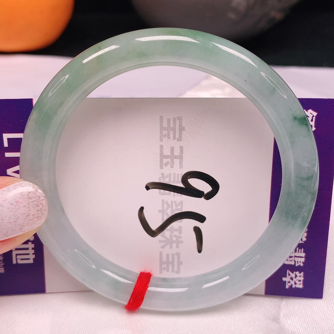 翡翠手镯未镶嵌56圈口