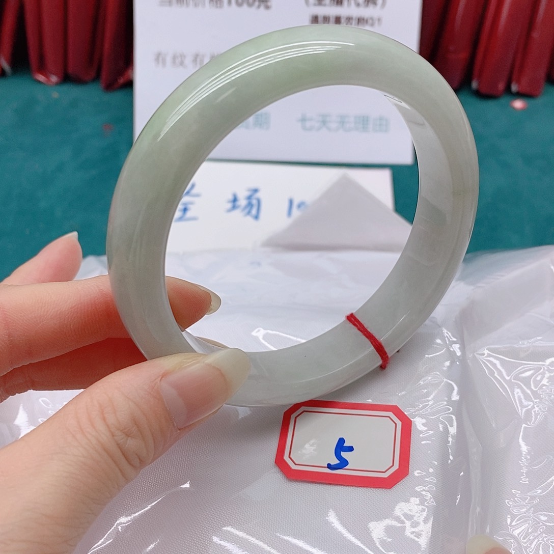 翡翠手镯未镶嵌黯*0555555