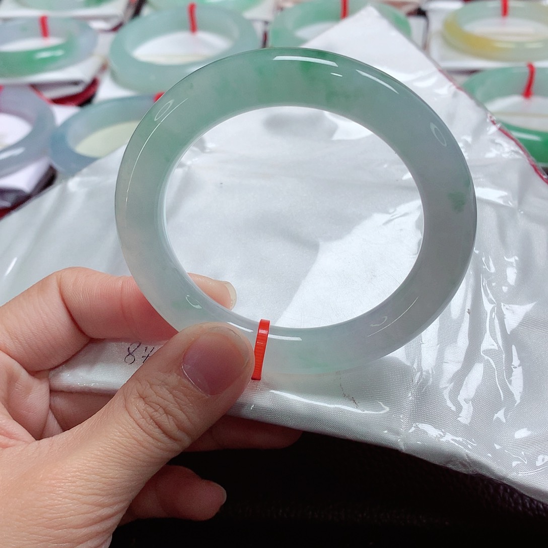 翡翠手镯（圆镯）未镶嵌