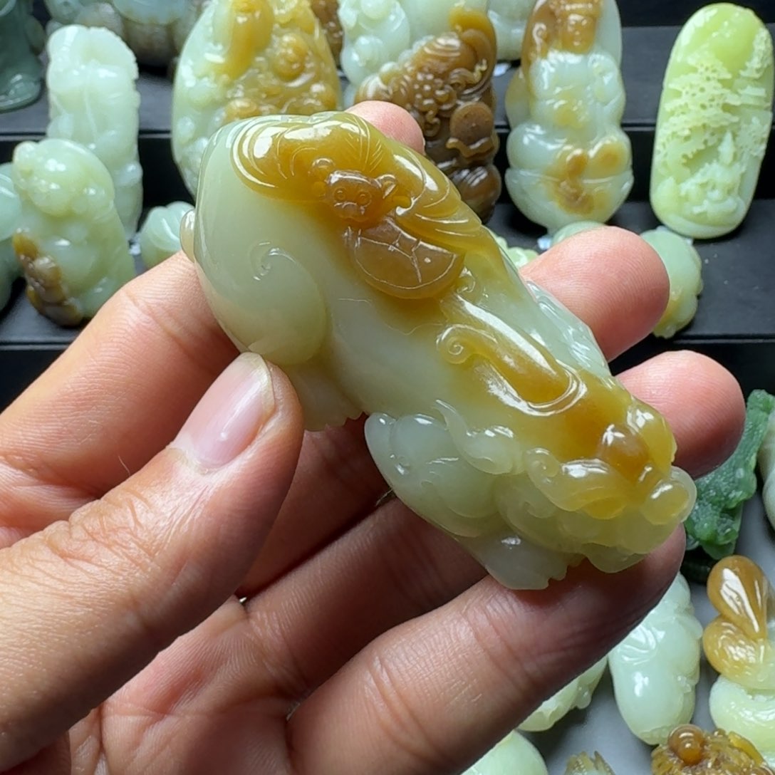 和田玉把件未镶嵌竹****?