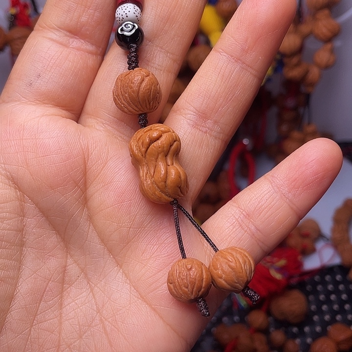 桃核吊坠龙纹桃枭