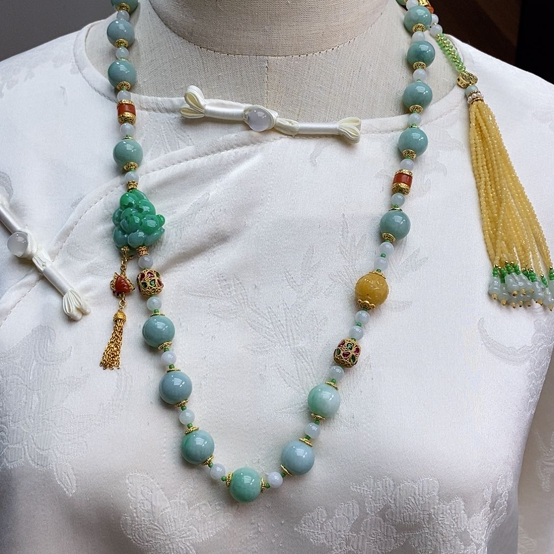 翡翠颈饰未镶嵌天然