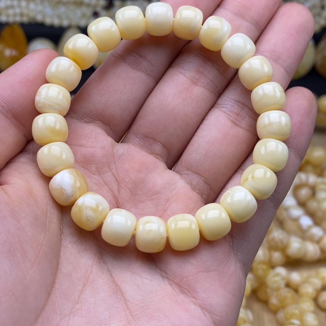 琥珀裸石未镶嵌10+俄料白蜡精老形手串