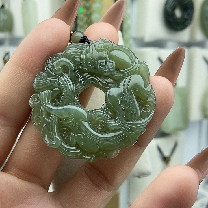 霞****和田玉未镶嵌颈饰