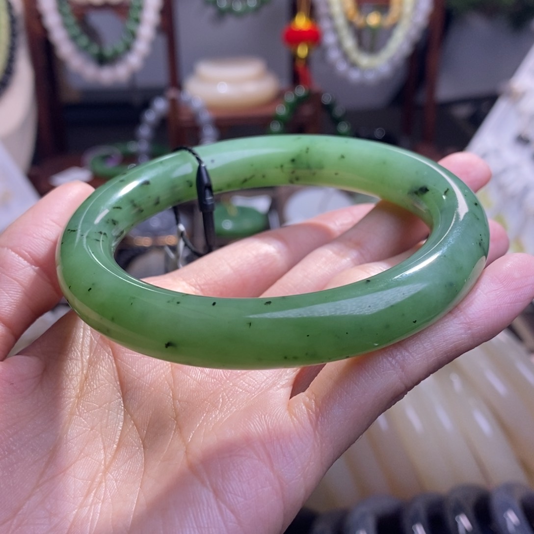 和田玉碧玉乌兰海圆条手镯61圈口未镶嵌