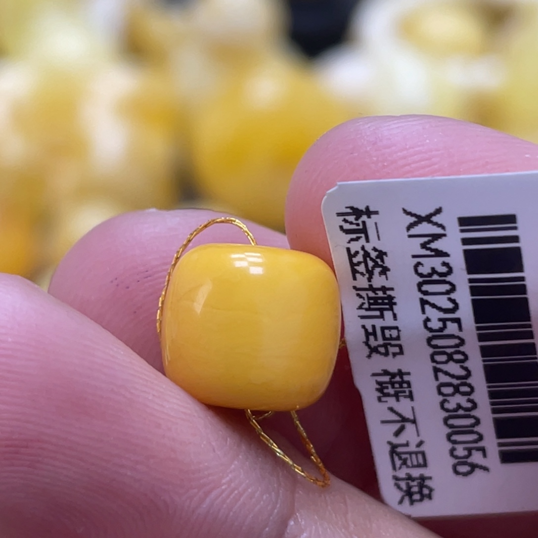 蜜蜡未镶嵌裸石10.3*9.3mm浓蜡氧化款