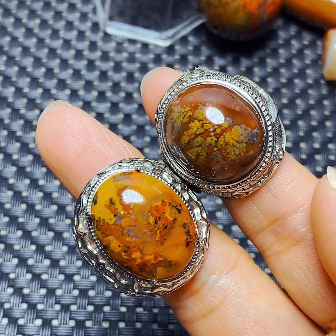 未镶嵌颈饰玛瑙/玉髓龙*