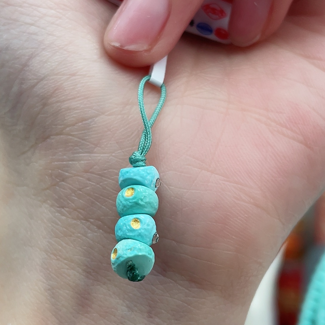 绿松石颈饰未镶嵌