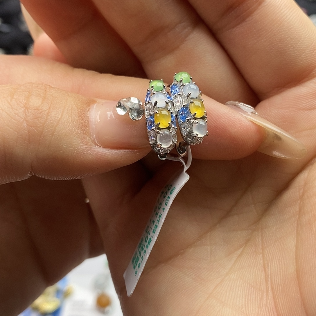 翡翠未镶嵌戒指翡翠