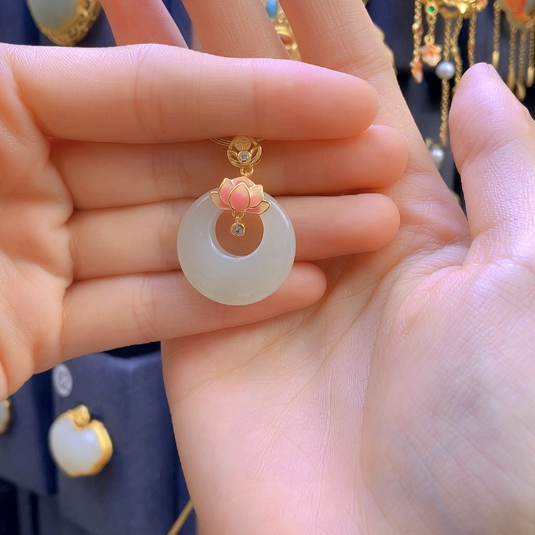 和田玉颈饰银S925镀金镶嵌