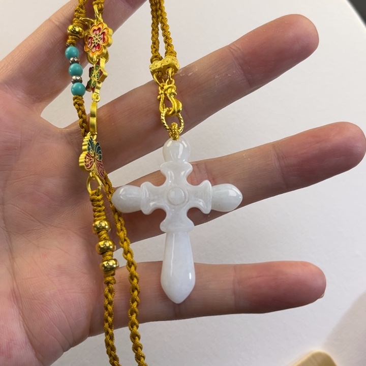 翡翠吊坠(赠链)未镶嵌