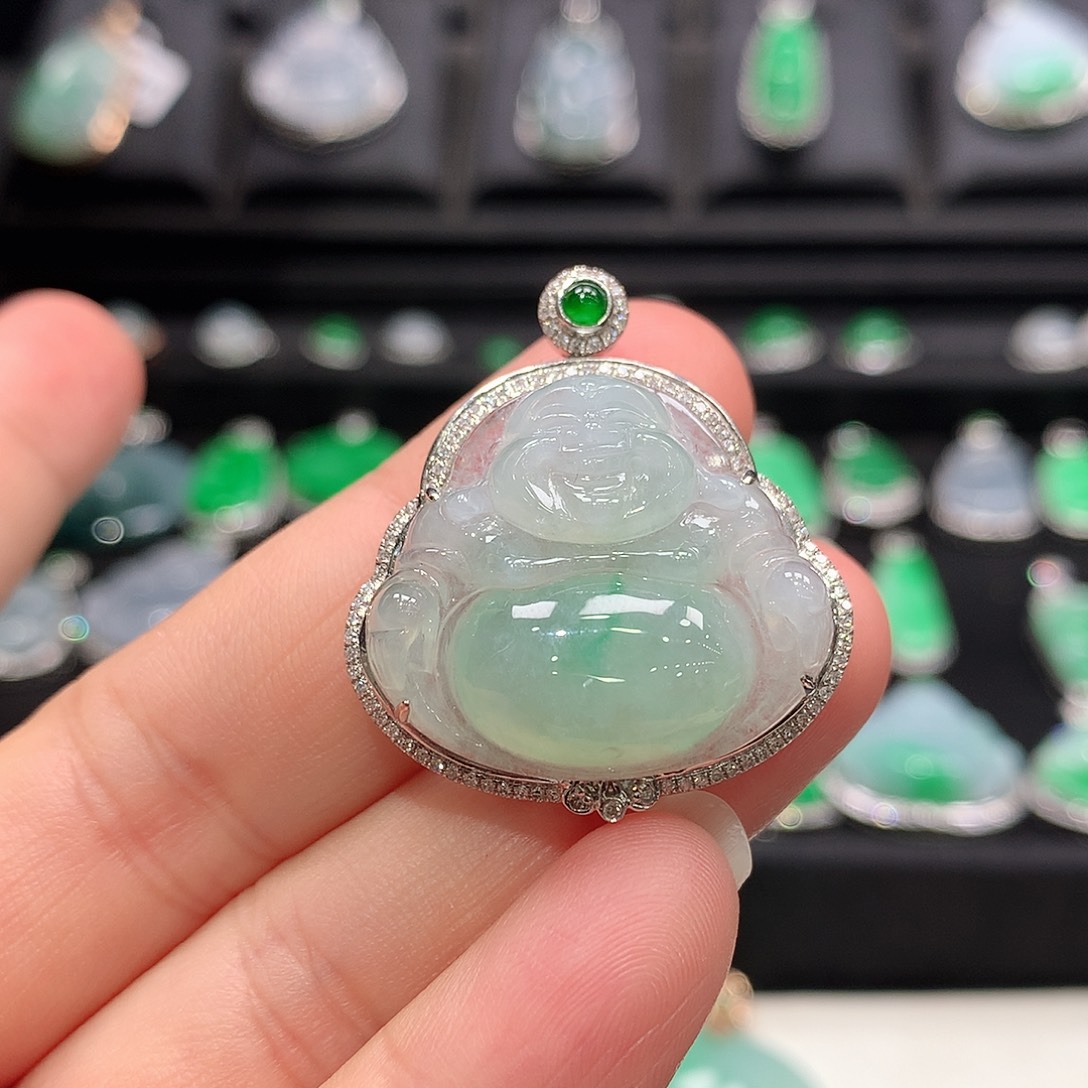 颈饰18K金镶嵌翡翠佛公