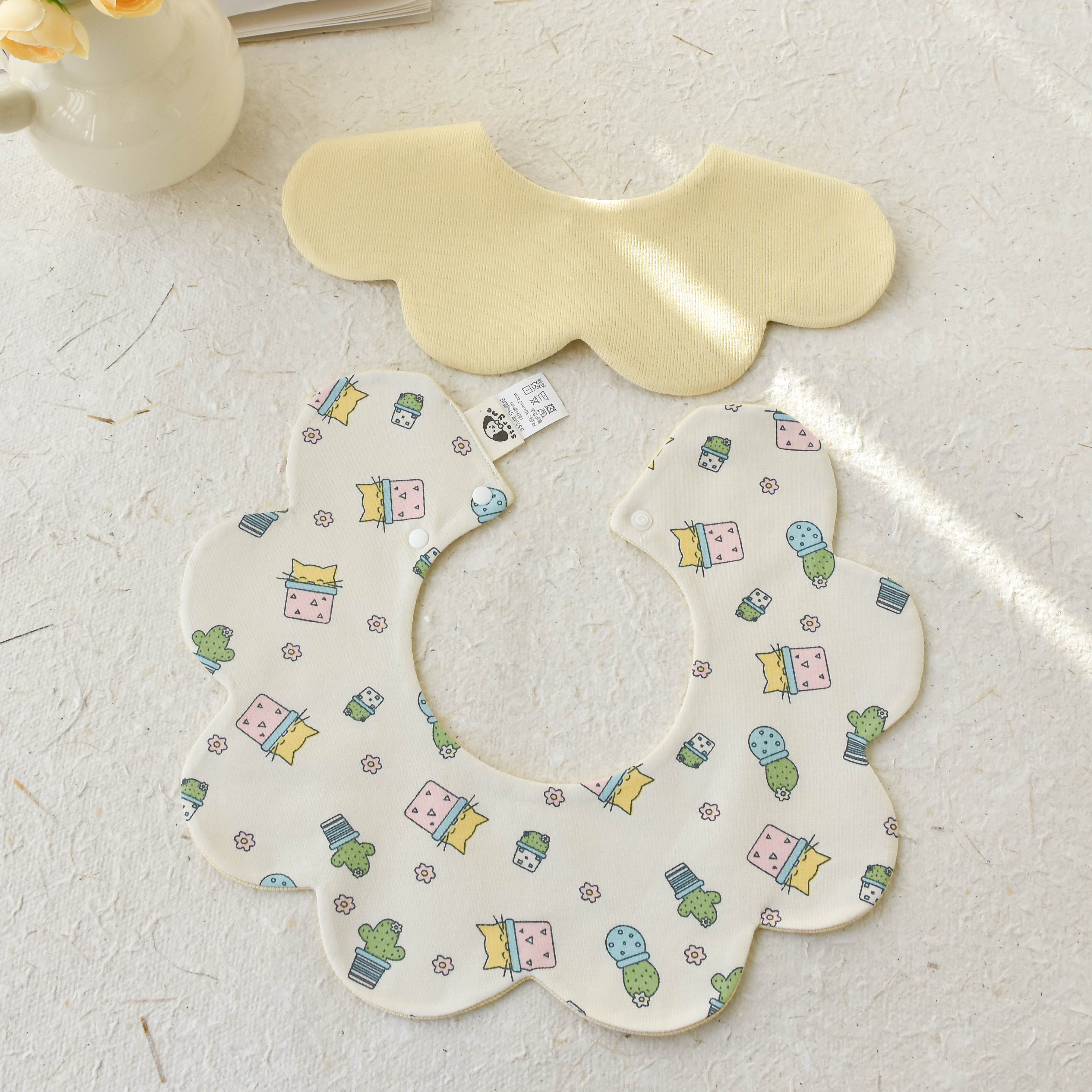 [y316]花坛小猫口水巾围兜新生儿防吐奶柔软透气可爱ins风