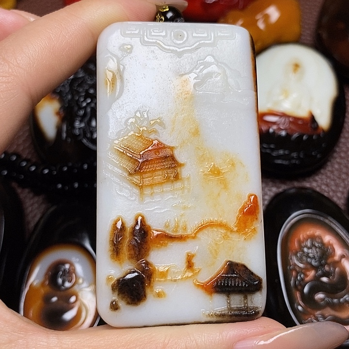 和田玉颈饰未镶嵌