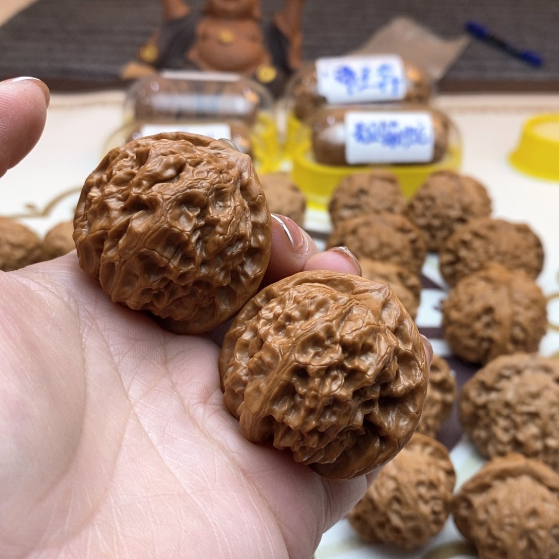 文玩核桃吊坠金麒麟42尺