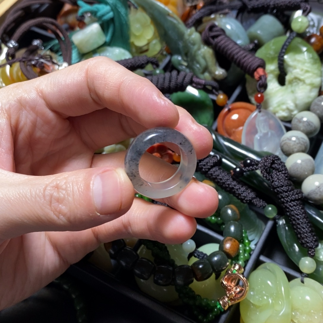 蛇纹石玉未镶嵌颈饰17口