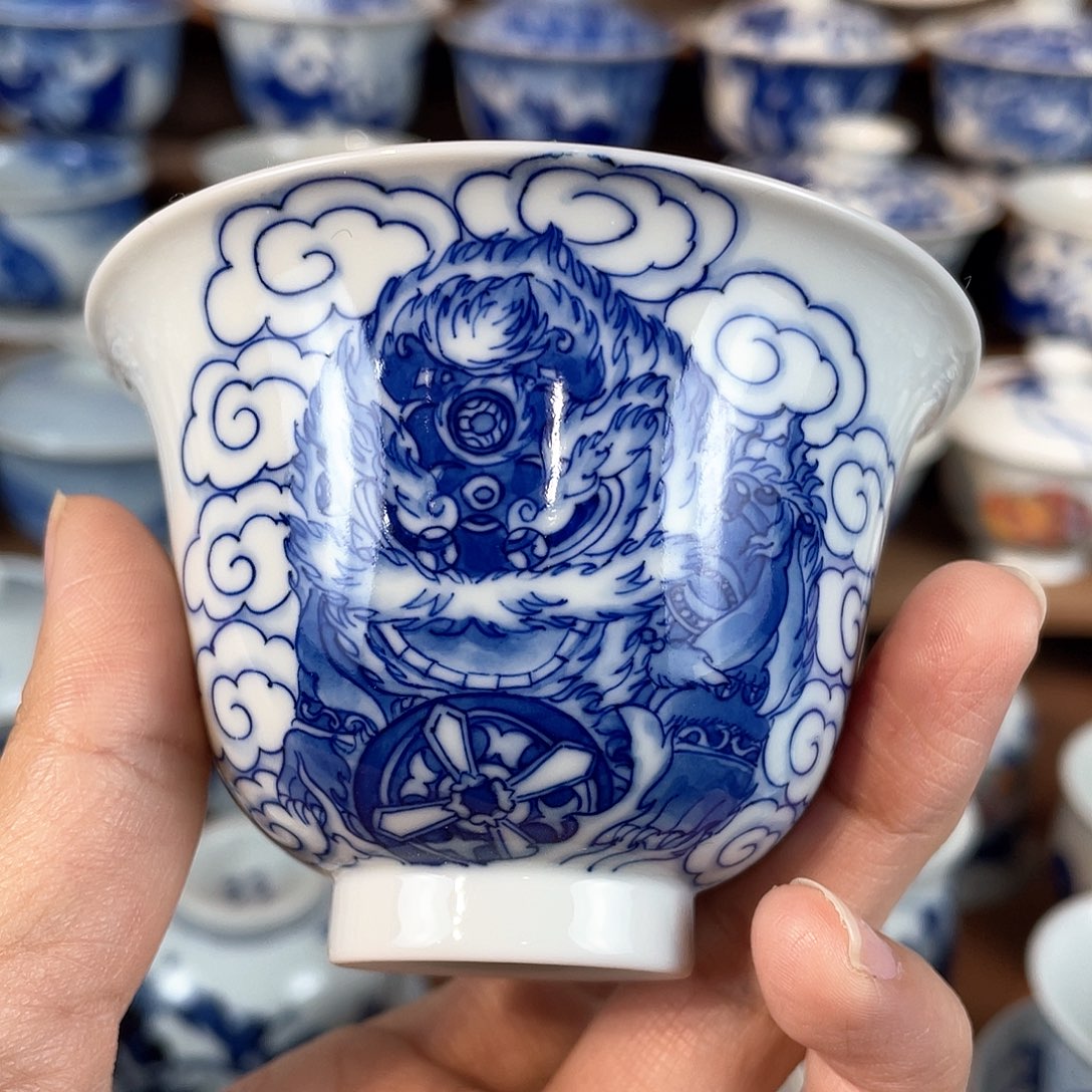 拾藝致物醒狮献瑞图