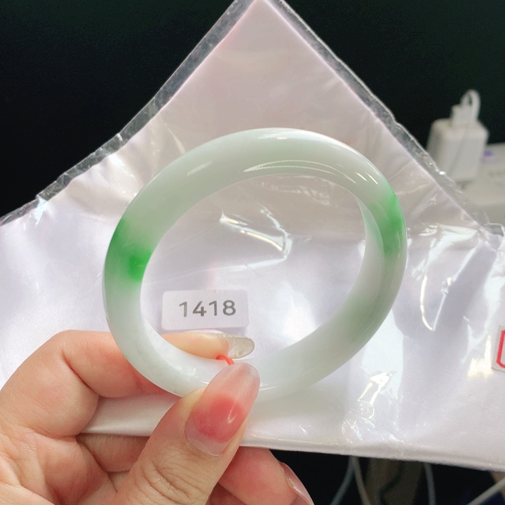 翡翠手镯未镶嵌白底青03