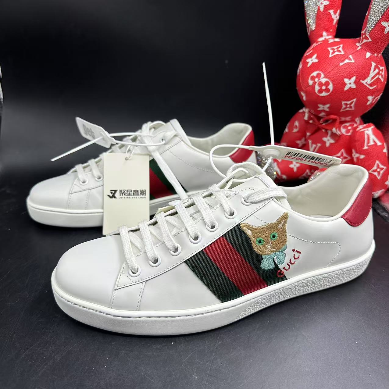 95新 GUCCI/古驰 男ACE系列白色小猪小猫休闲时尚板鞋43码ddm893