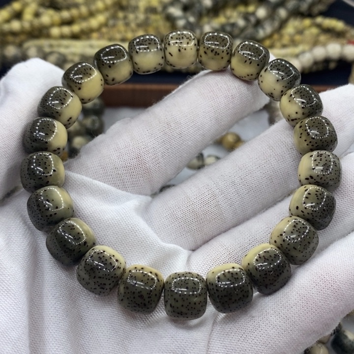 【闪购商品】星月菩提手串原生态石玉料