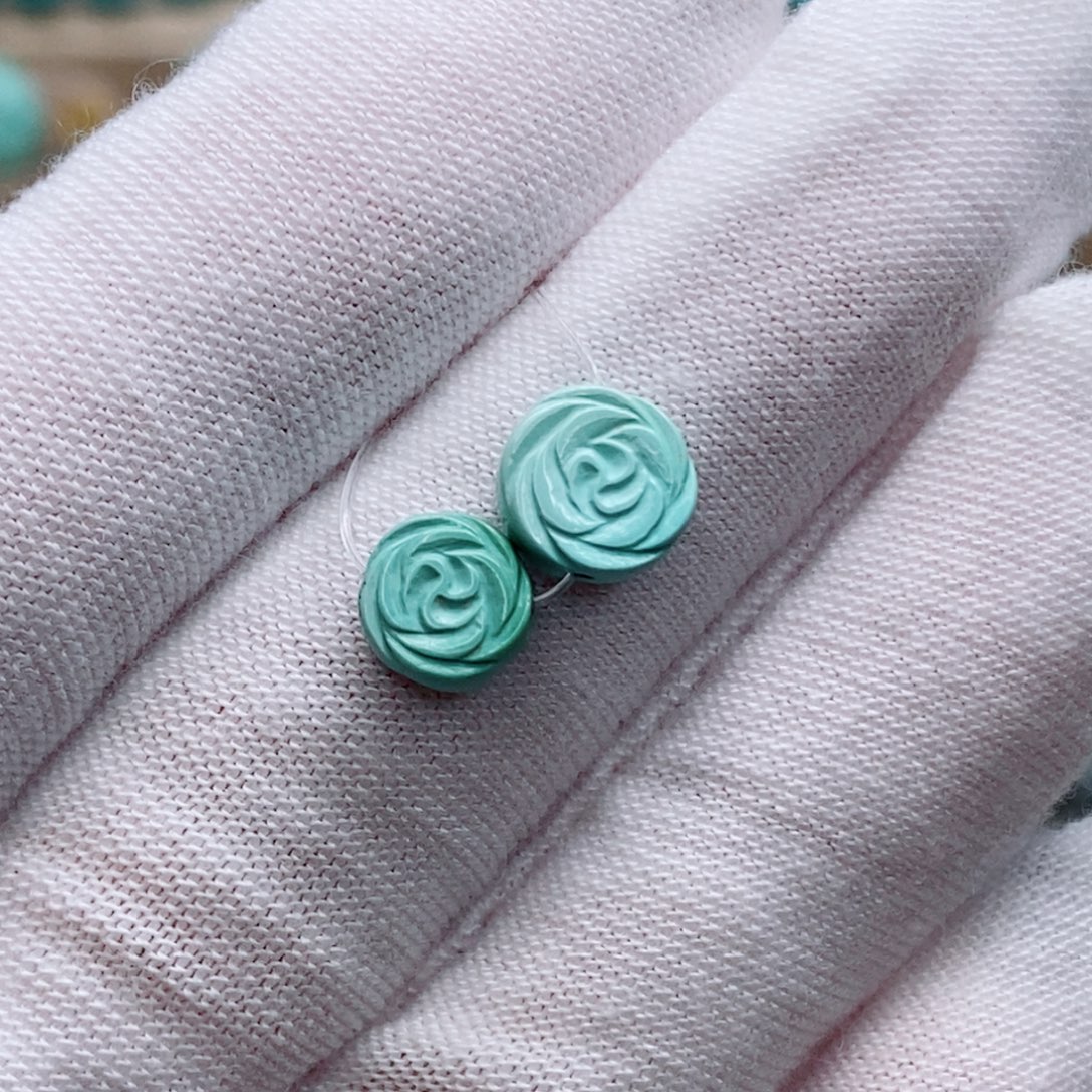 绿松石未镶嵌珠宝奇石