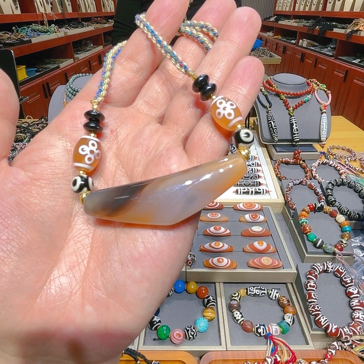 未镶嵌玛瑙/玉髓珠宝奇石